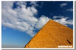 �j�Ҥ����r��
The Pyramid of Khufu