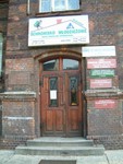 Front door of the youth hostel�x<BR>�C�~�Ȫ٤j���f