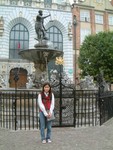 ...and someone is helpful to take one with cherry�x<BR>���H�ݤ��L����cherry �M�F�@�i