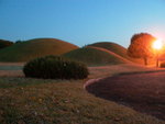 Day 1@ Gyeongju<BR>Tumuli Park/ �j���b at night