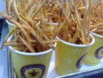Seoul> Myeong dong<BR> - sweet potato chips....i think it's much better to taste when it was hot