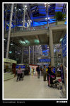 01 - Ĭ�����O����I�G�o�Ӿ������ڪ��Ĥ@�L�H�O�u�j�v�A�֮ƽ�XArrival Hall�A���j���Ŷ��n���Y�p